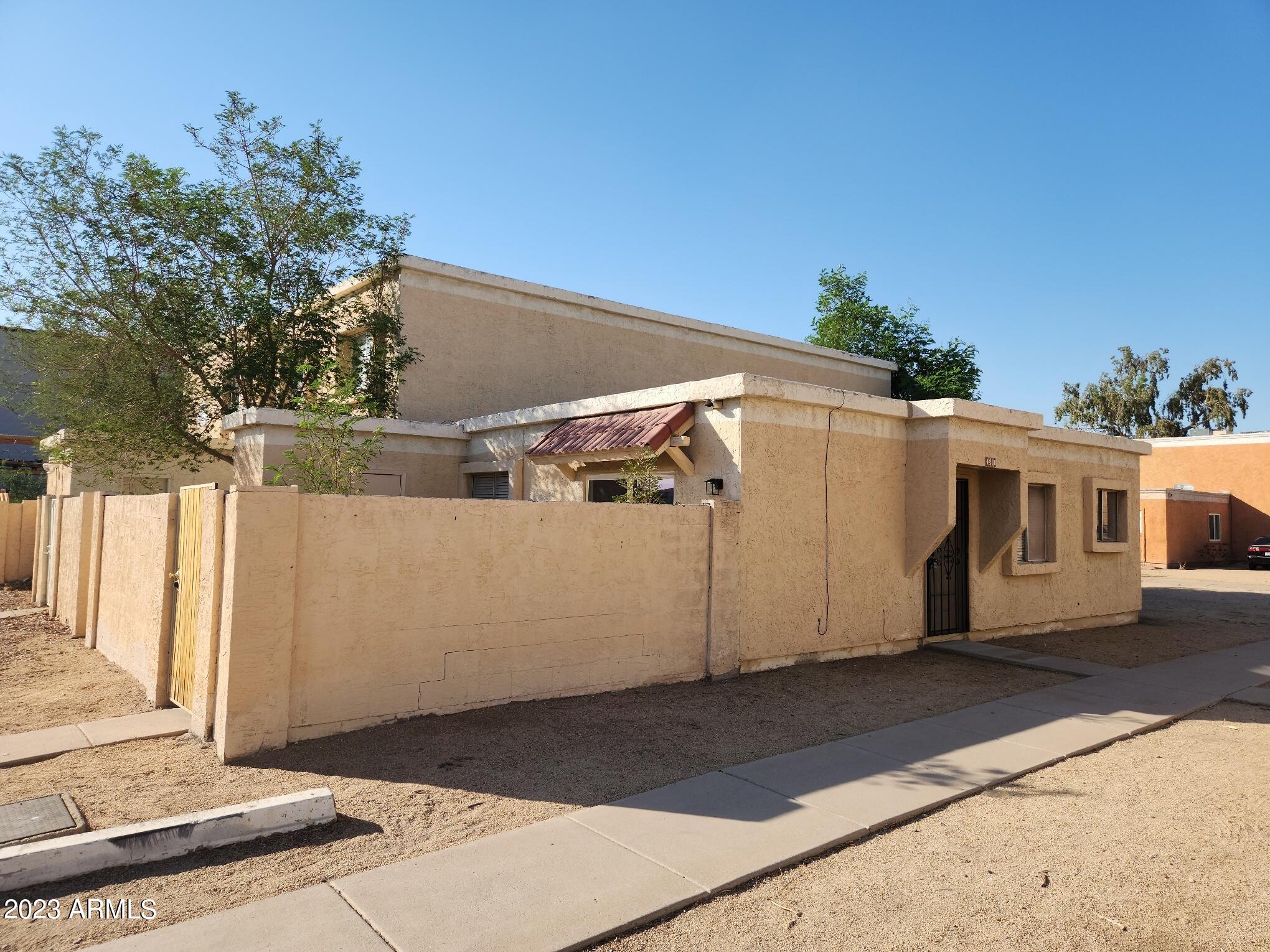 4410 East Riverside Street Phoenix, AZ 85040 - Photo 1 of 2 Front View