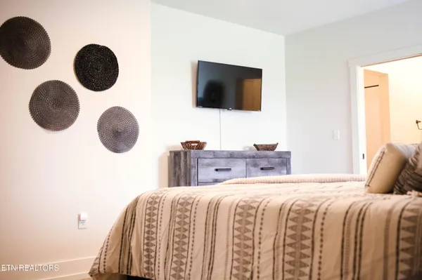 $634,900 | 414 Fleeta Williams Way, Pigeon Forge, TN 37862