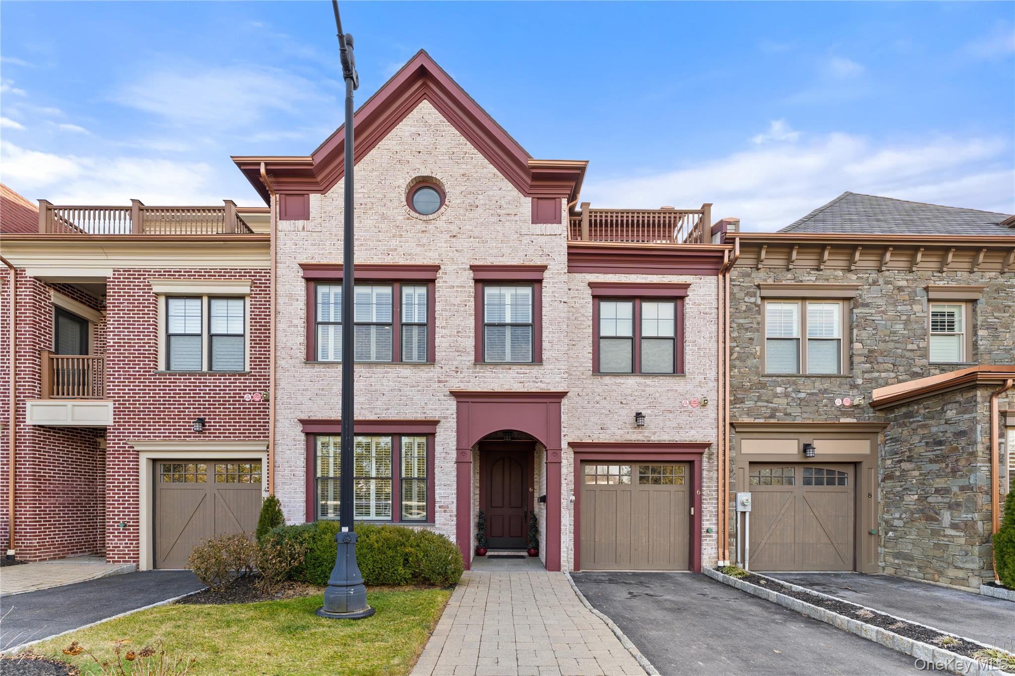 Welcome to 6 Hudson View Way!