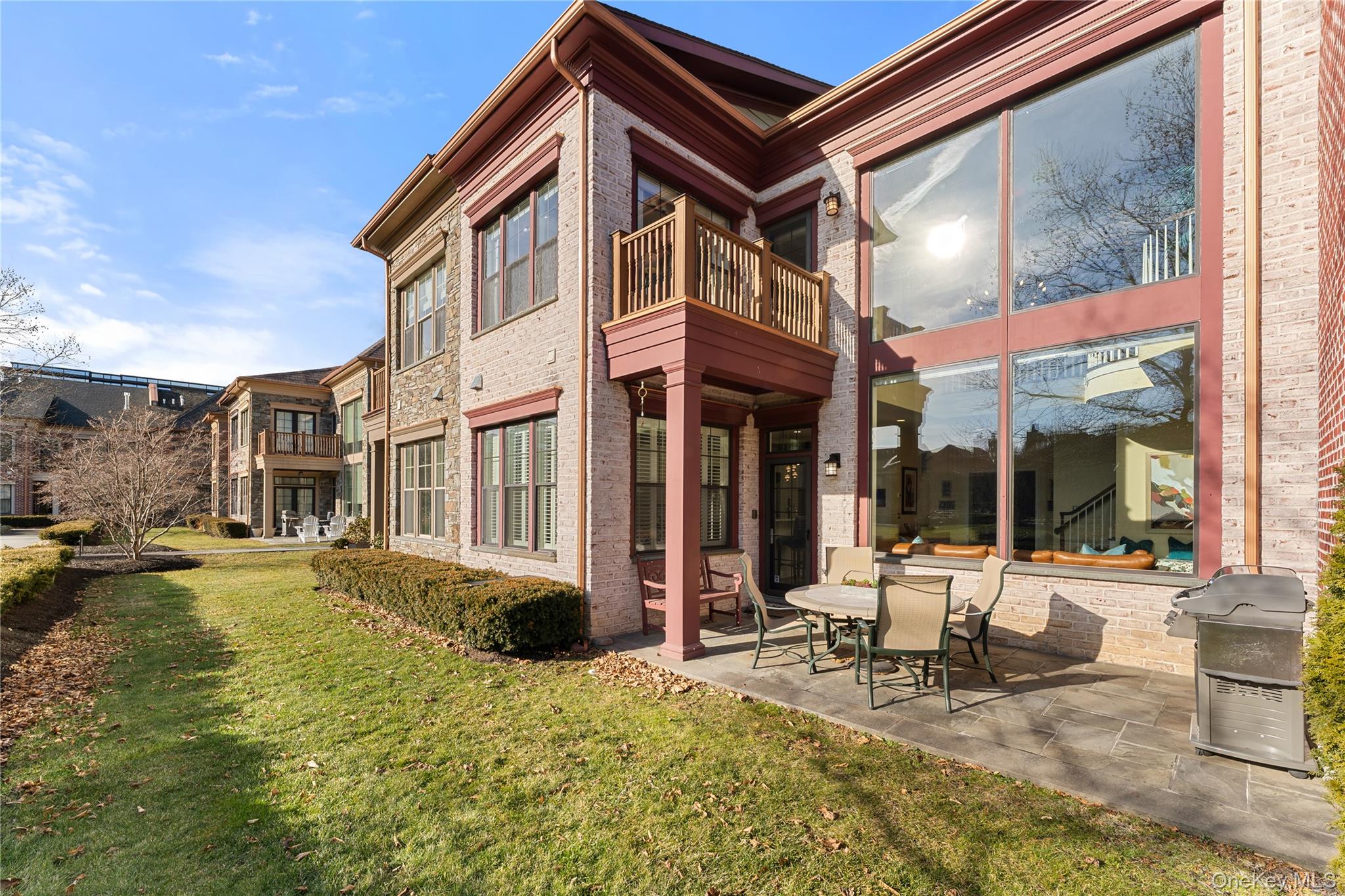 6 Hudson View Way Tarrytown, NY 10591 - Photo 36 of 50 a view of a building with sitting area