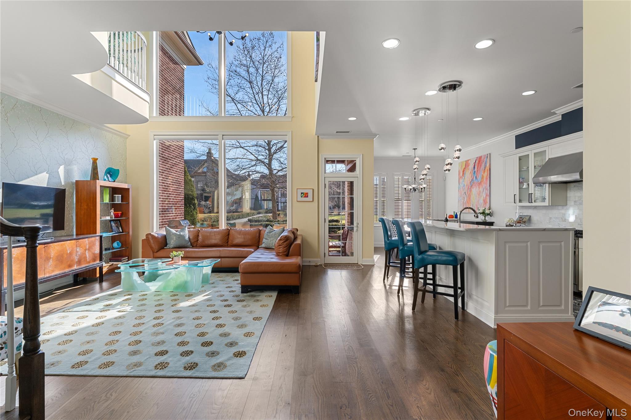 6 Hudson View Way Tarrytown, NY 10591 - Photo 5 of 50 a living room with furniture and a flat screen tv