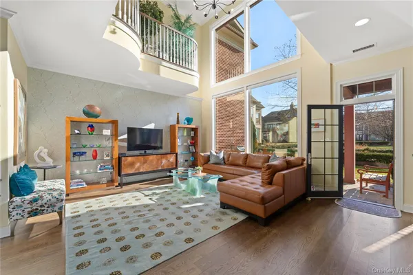 $1,900,000 | 6 Hudson View Way, Tarrytown, NY 10591