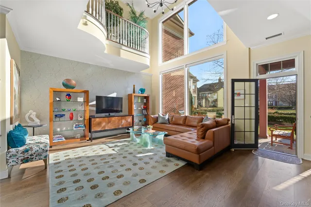 $1,900,000 | 6 Hudson View Way, Tarrytown, NY 10591