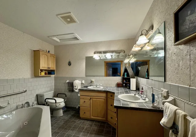 $825,000 | 382 Water Street, Guilford, ME 04443