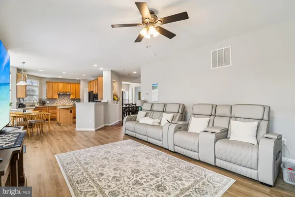 $950,000 | 1694 Winterwood Court, Herndon, VA 20170