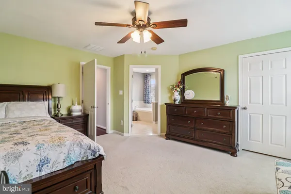 $950,000 | 1694 Winterwood Court, Herndon, VA 20170