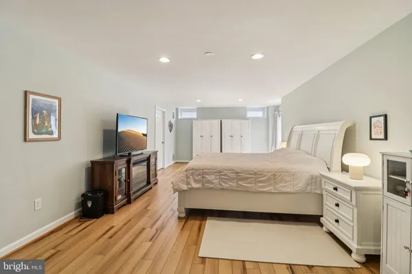 $950,000 | 1694 Winterwood Court, Herndon, VA 20170