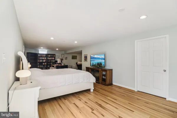 $950,000 | 1694 Winterwood Court, Herndon, VA 20170