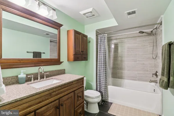 $950,000 | 1694 Winterwood Court, Herndon, VA 20170