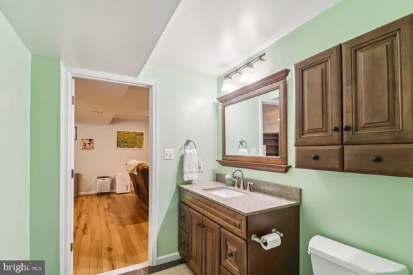 $950,000 | 1694 Winterwood Court, Herndon, VA 20170