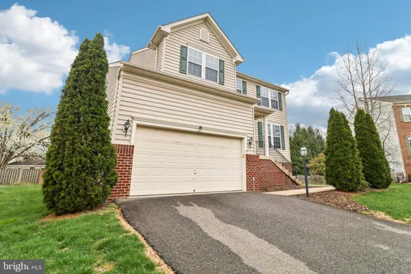 $950,000 | 1694 Winterwood Court, Herndon, VA 20170