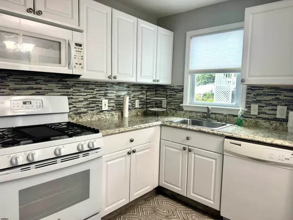 $22,000 | 117 North Wilson Avenue, Unit A1, Margate City, NJ 08402