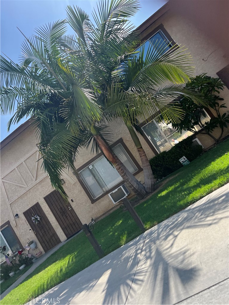 7303 Exeter Street, Unit 212 Paramount, CA 90723 - Photo 1 of 12