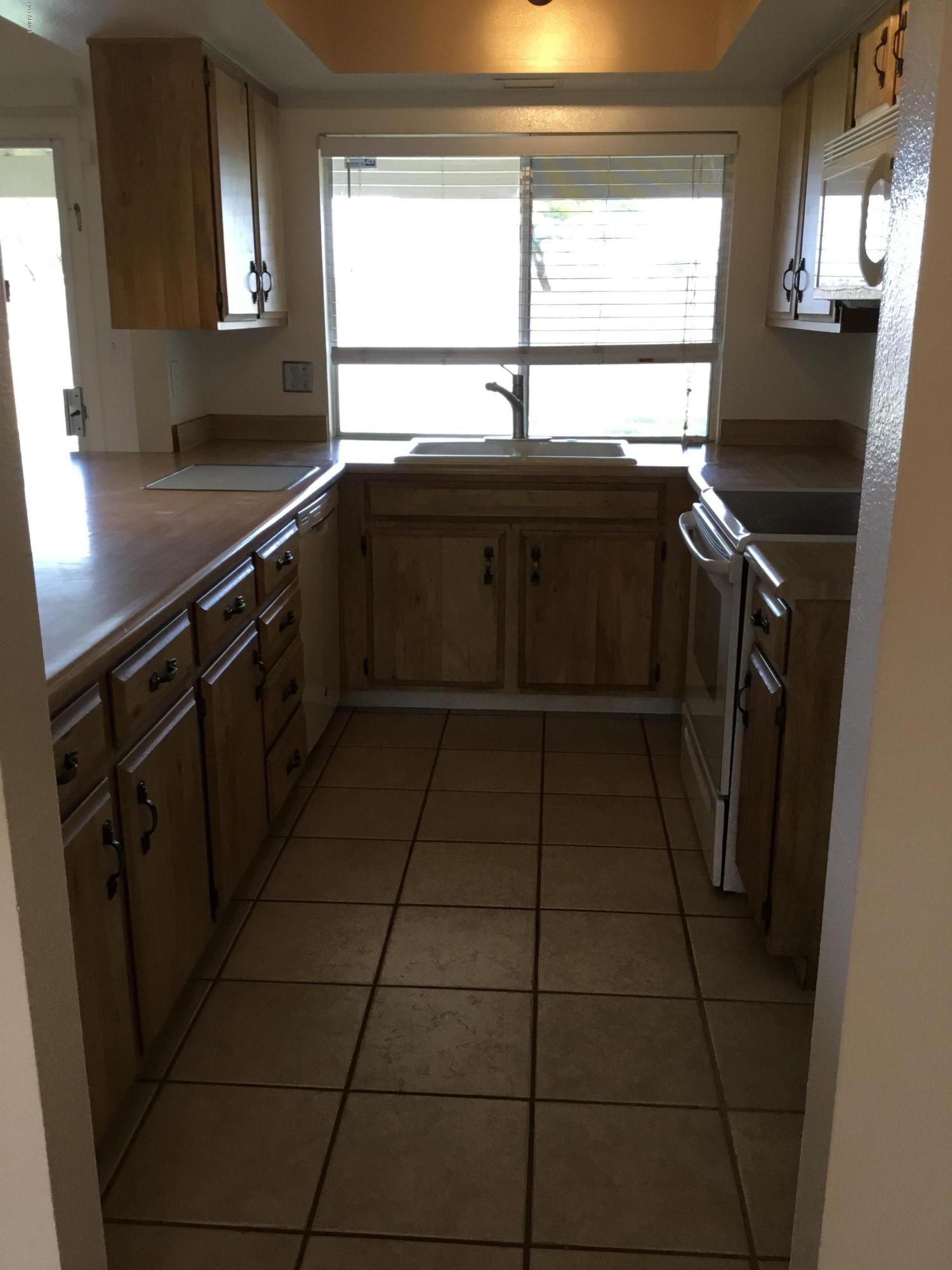 1128 East Grandview Road Phoenix, AZ 85022 - Photo 7 of 19 IMG_1137