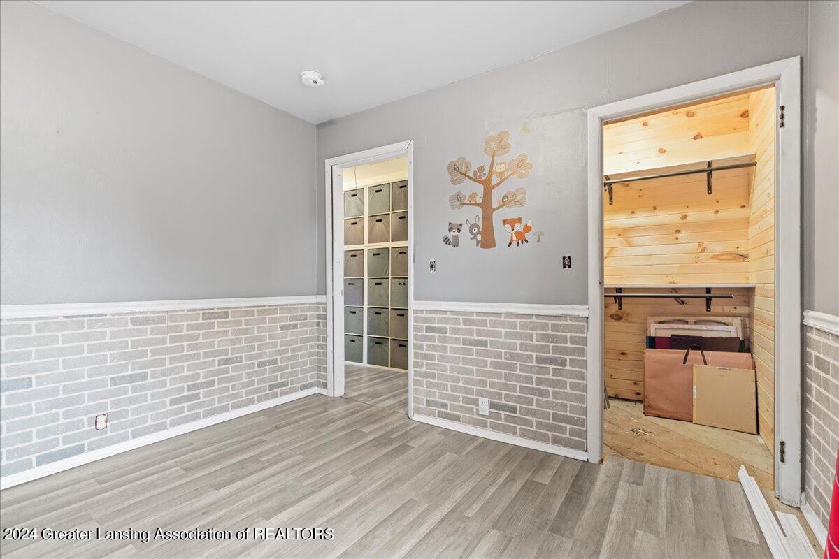 1264 West Valley Road Lansing, MI 48906 - Photo 18 of 27 14-Media Jett-14