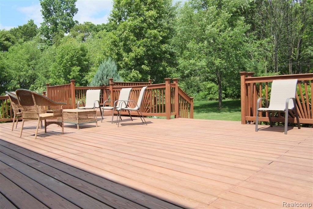 1802 North Hacker Road Howell, MI 48843 - Photo 21 of 25 DSCF1131.JPG
