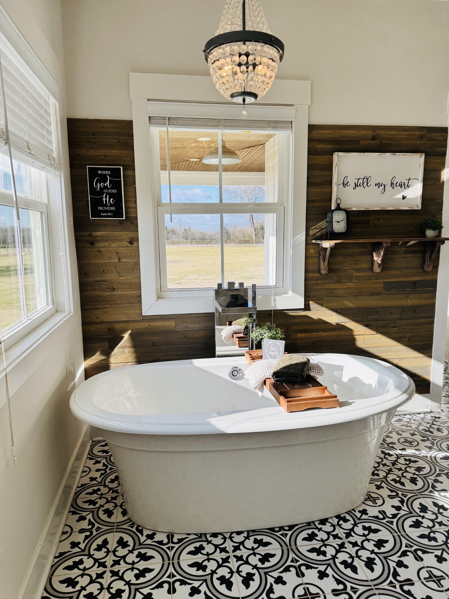 10640 Jordan Road Lascassas, TN 37085 - Photo 32 of 45 a dining room with large window