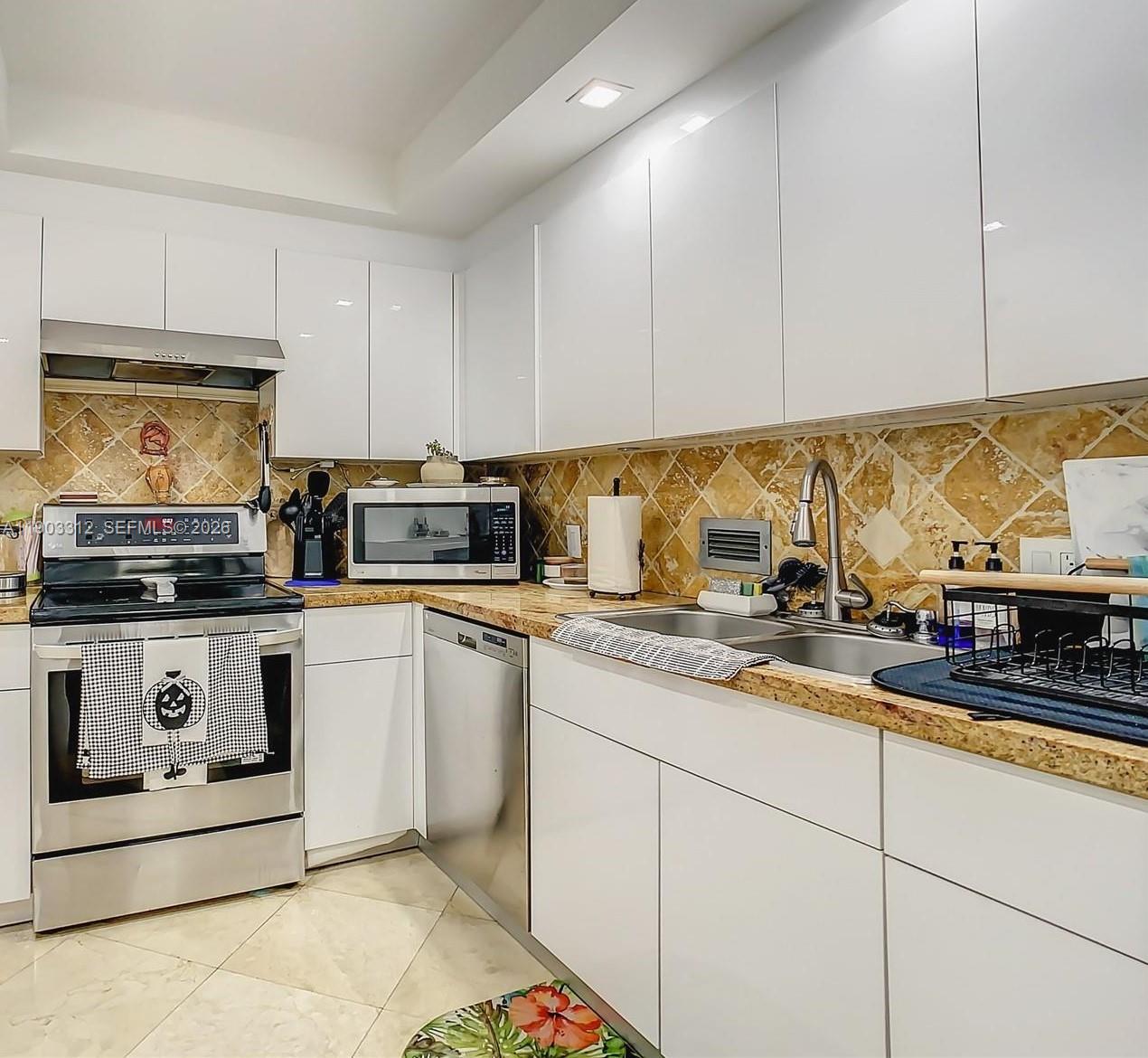 10185 Collins Avenue, Unit 308 Bal Harbour, FL 33154 - Photo 7 of 28