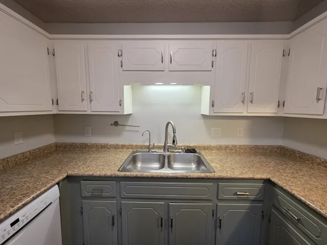 $1,700 | 1412 Janet Way Drive, Clarksville, TN 37042