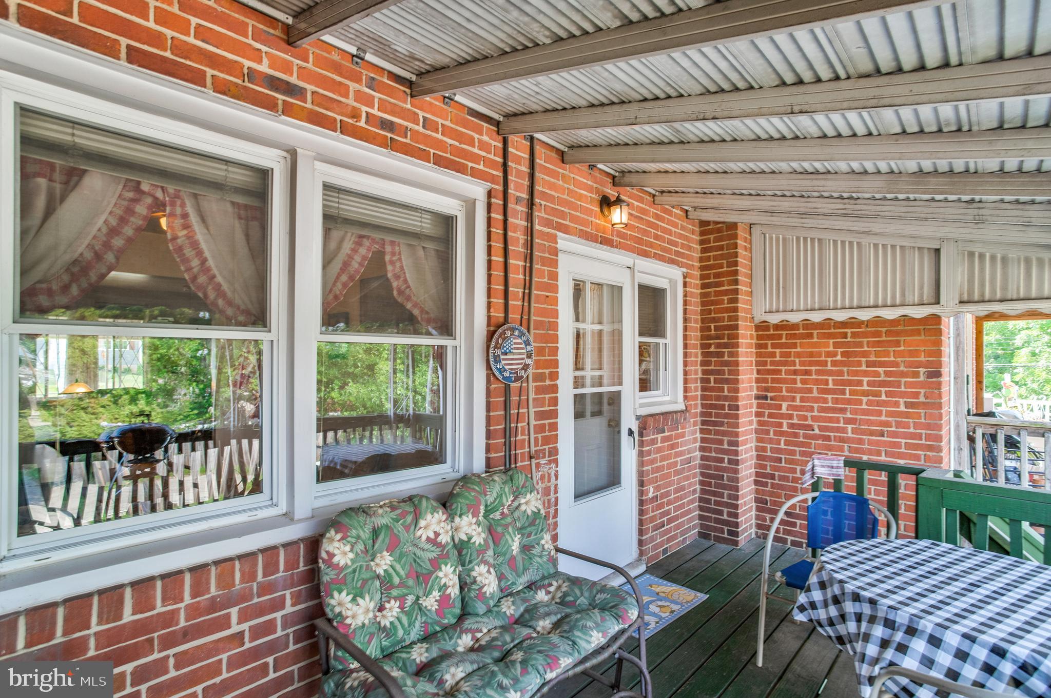 560 Chalcot Square Essex, MD 21221 - Photo 4 of 28