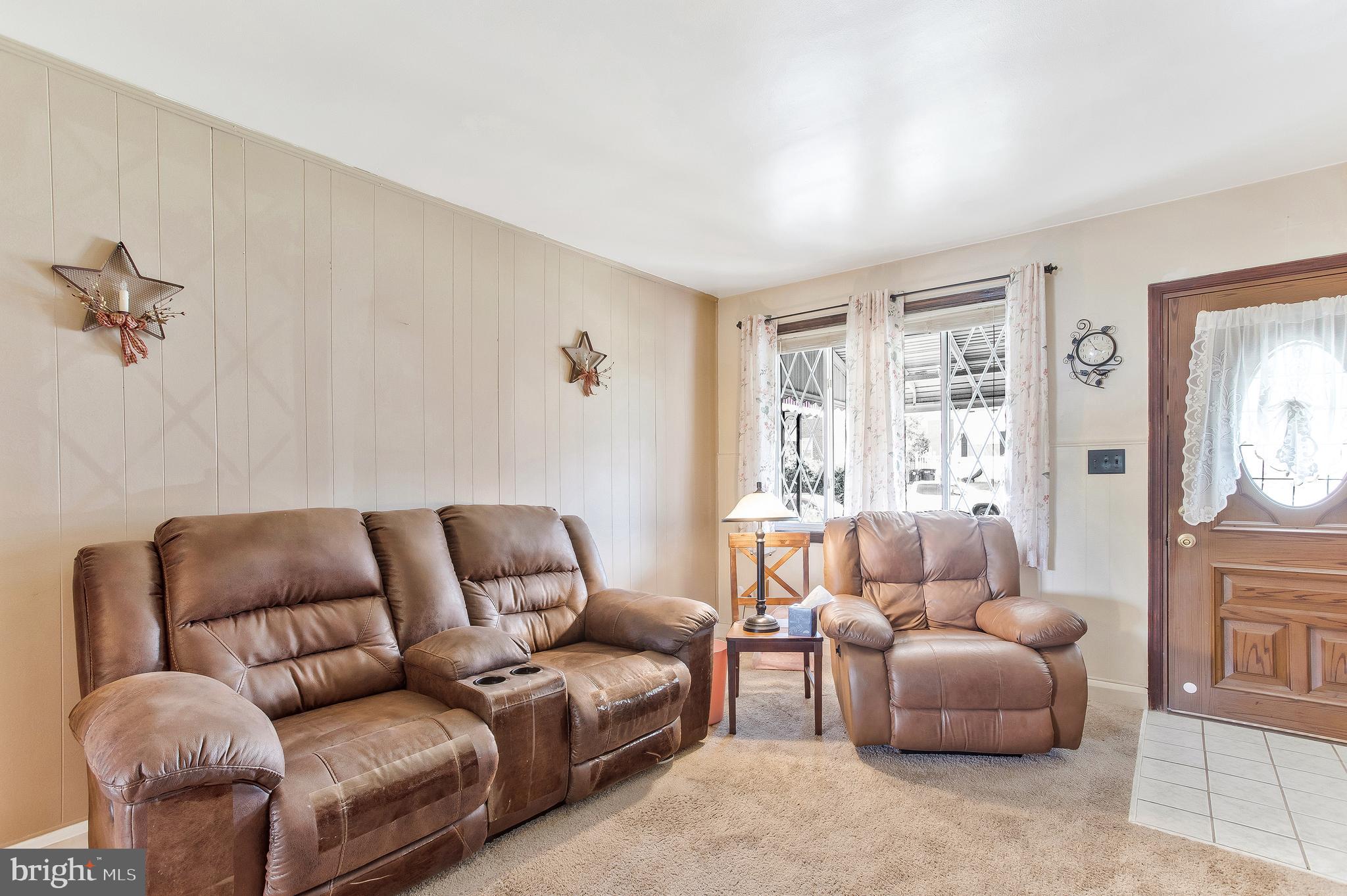 560 Chalcot Square Essex, MD 21221 - Photo 8 of 28