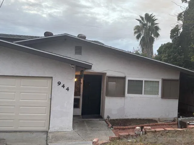 944 Maya Street Spring Valley, CA 91977 - Photo 5 of 20 Gallery Image 5