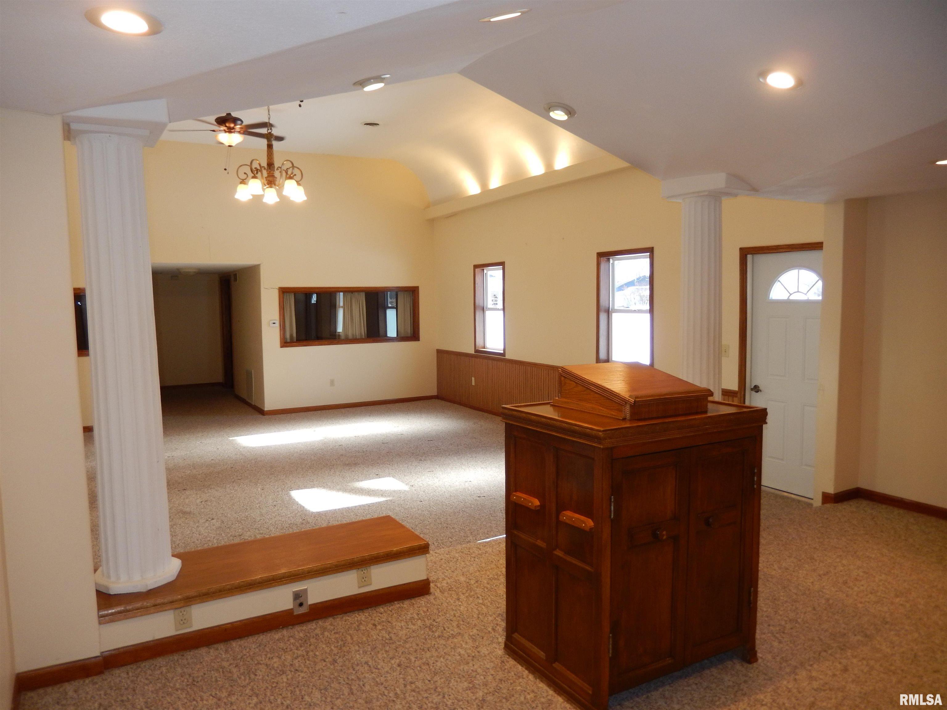 320 North Mechanic Street Macomb, IL 61455 - Photo 23 of 30