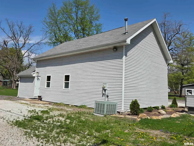 $42,000 | 320 North Mechanic Street, Macomb, IL 61455