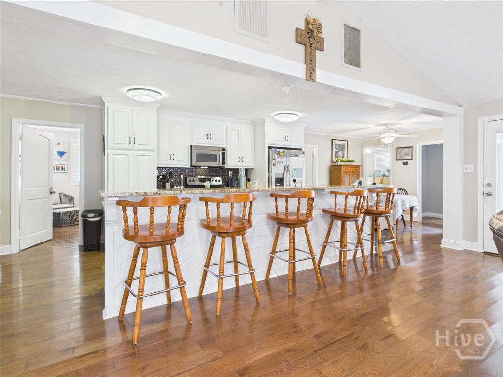 228-232 Hickory Point Buckhead, GA 30625 - Photo 3 of 38