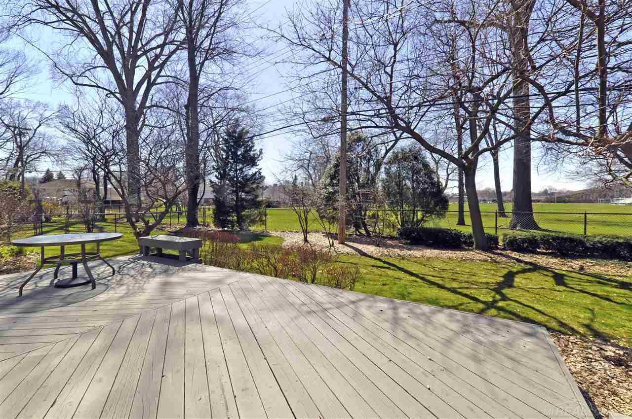 483 Shoreham Road Grosse Pointe Woods, MI 48236 - Photo 41 of 44