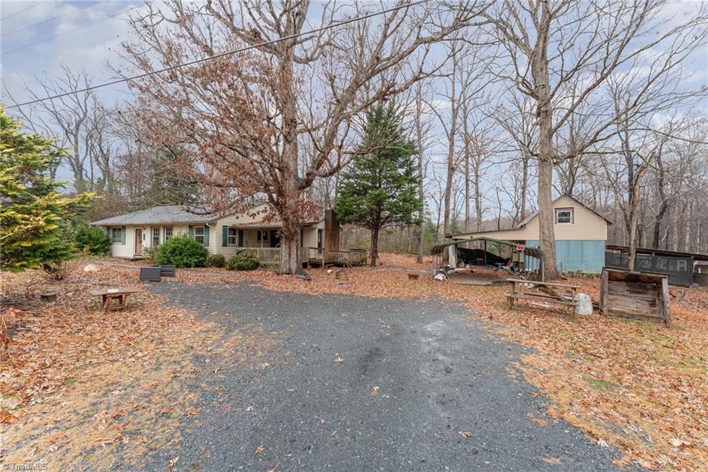 2656 Hopewell Friends Road Asheboro, NC 27205 - Photo 3 of 13 Gallery Image 3