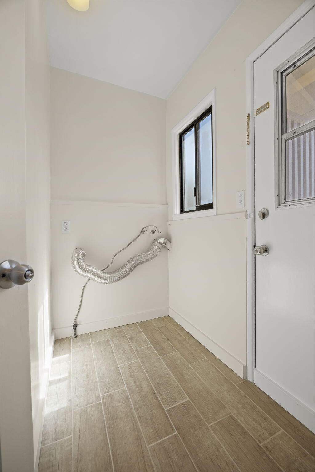 155 South Ontare Road Santa Barbara, CA 93105 - Photo 20 of 45 a view of small space