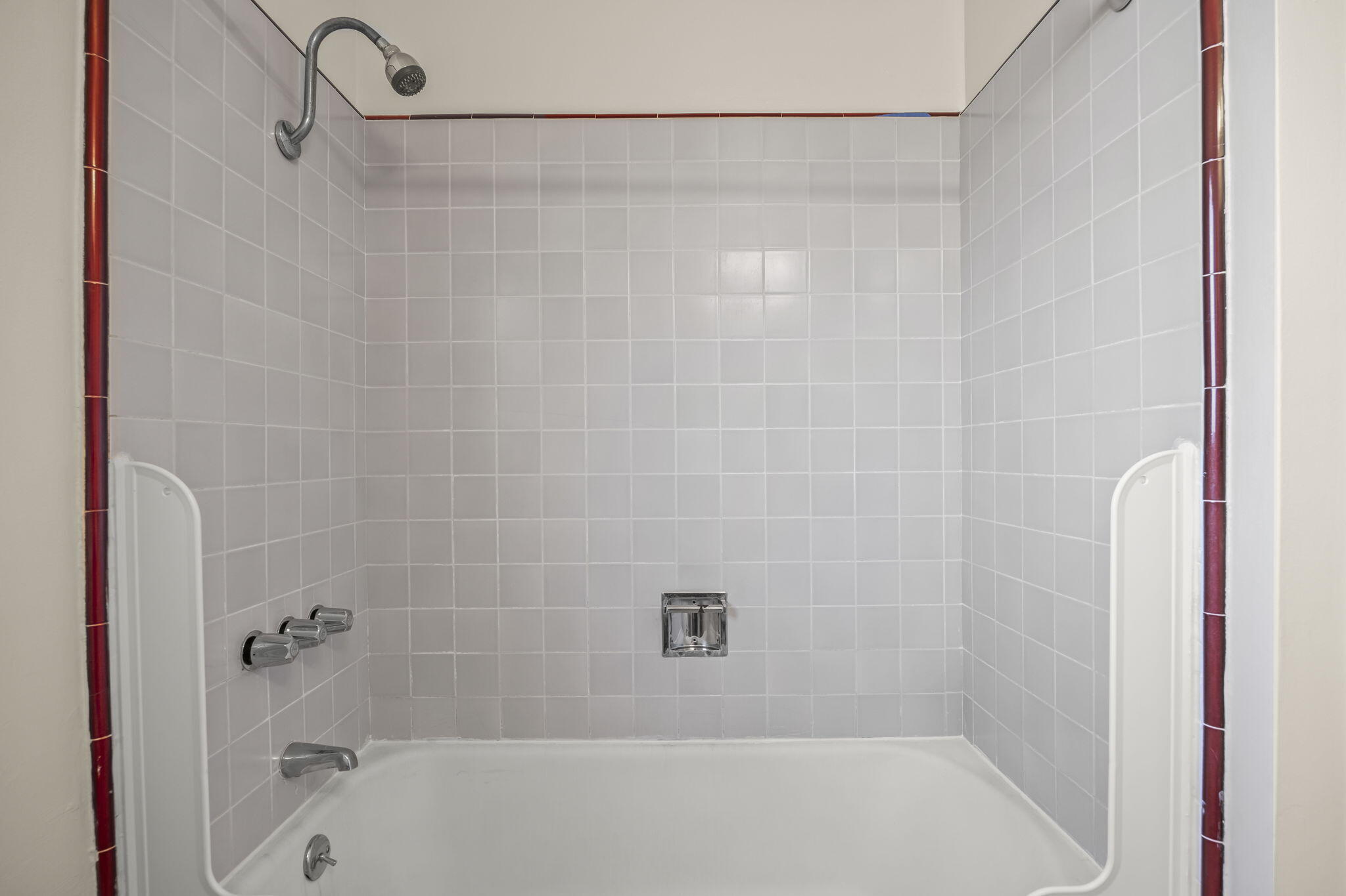 155 South Ontare Road Santa Barbara, CA 93105 - Photo 28 of 45 a bathroom with a shower and a bath tub