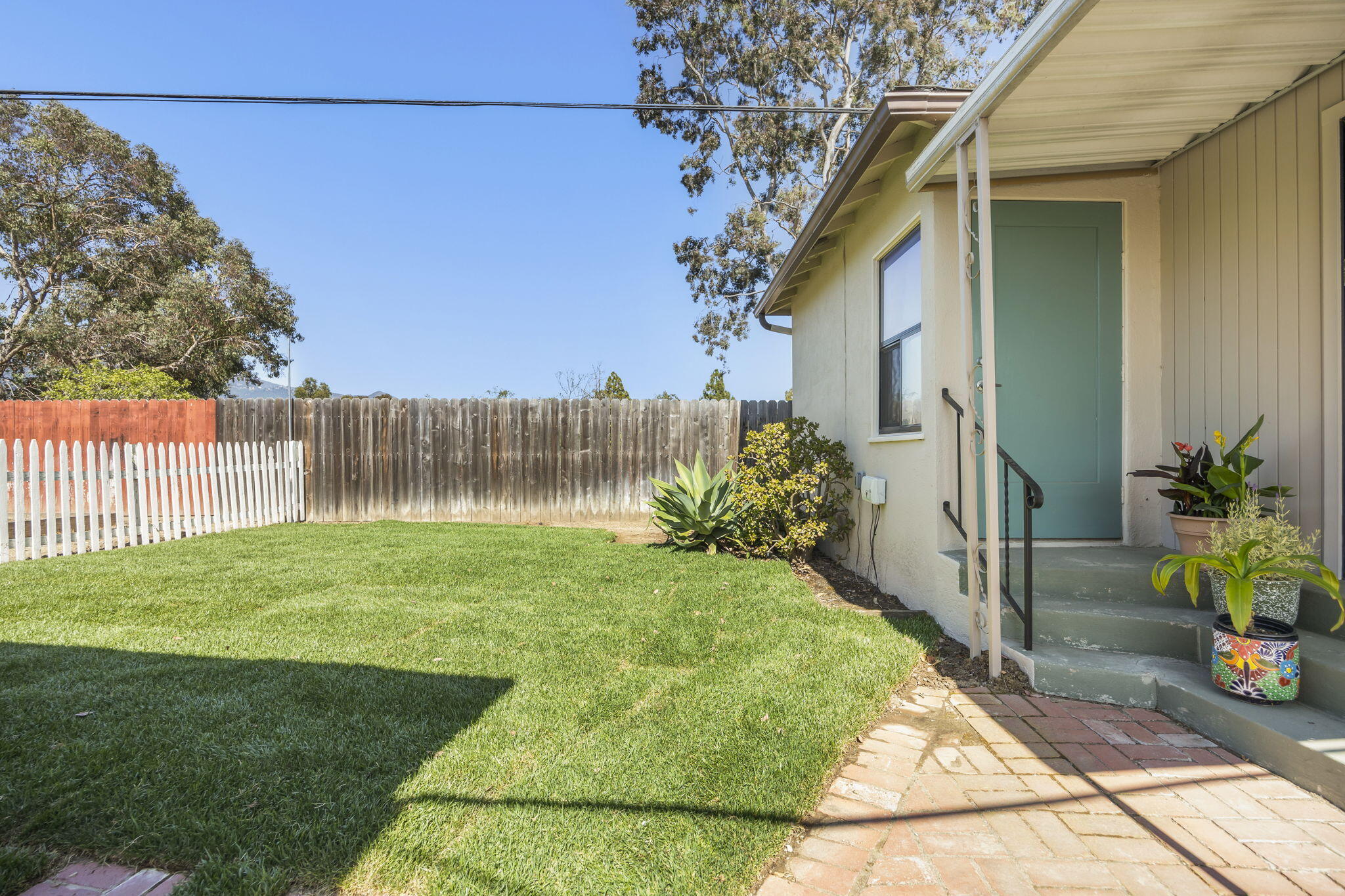 155 South Ontare Road Santa Barbara, CA 93105 - Photo 33 of 45 a view of a back yard of the house