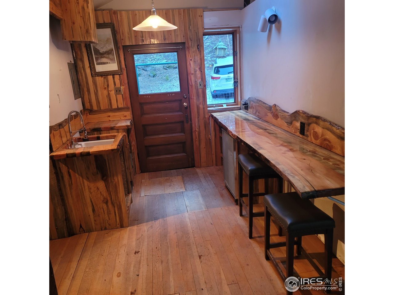 223 Riverside Drive Lyons, CO 80540 - Photo 4 of 33 Kitchen