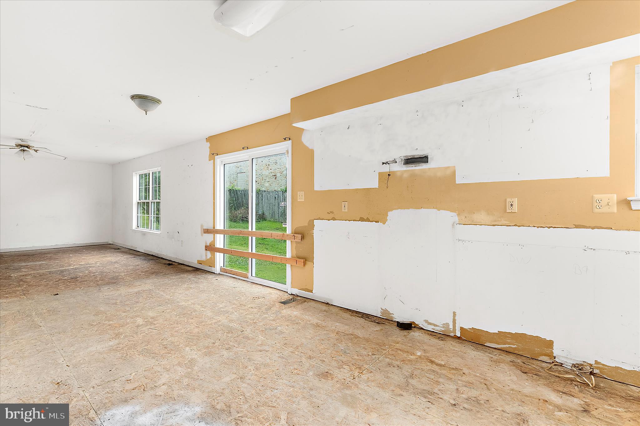 2209 West Geipe Road Catonsville, MD 21228 - Photo 6 of 37