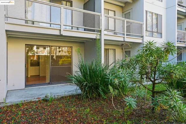 $339,000 | 2 Admiral Drive, Unit B276, Emeryville, CA 94608