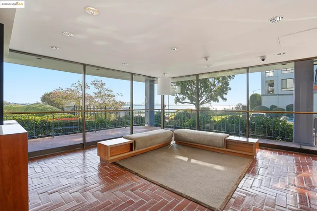 $339,000 | 2 Admiral Drive, Unit B276, Emeryville, CA 94608