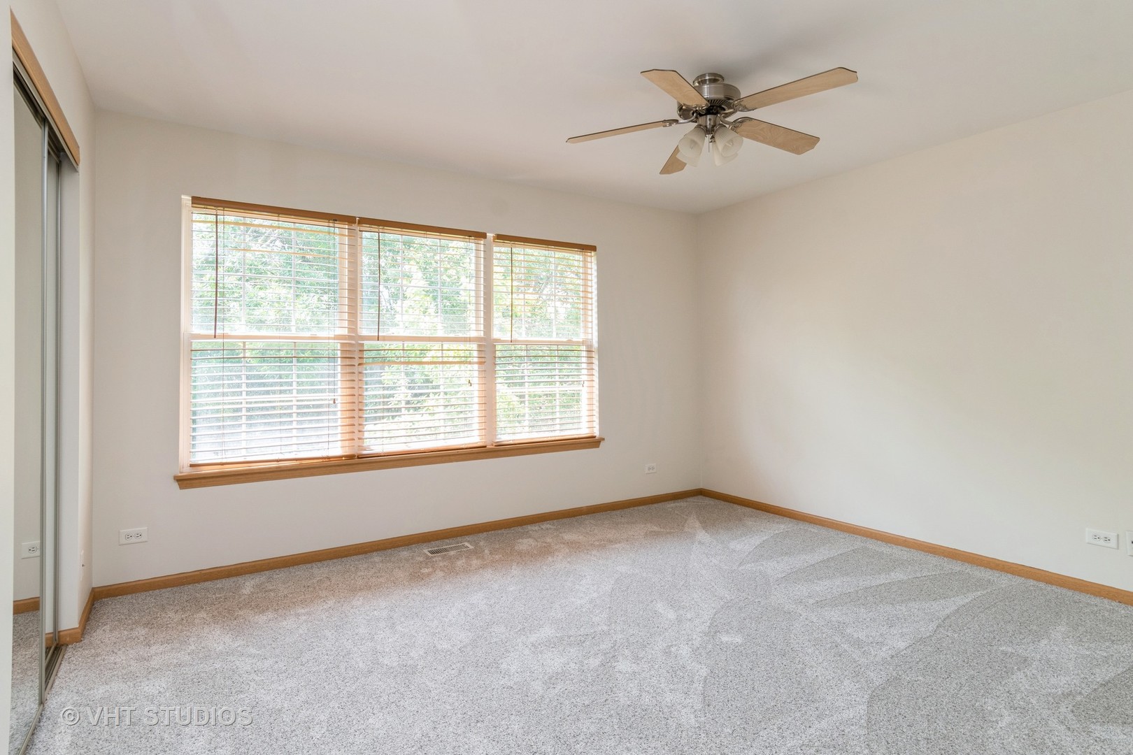 2476 Oneida Lane Naperville, IL 60563 - Photo 14 of 23