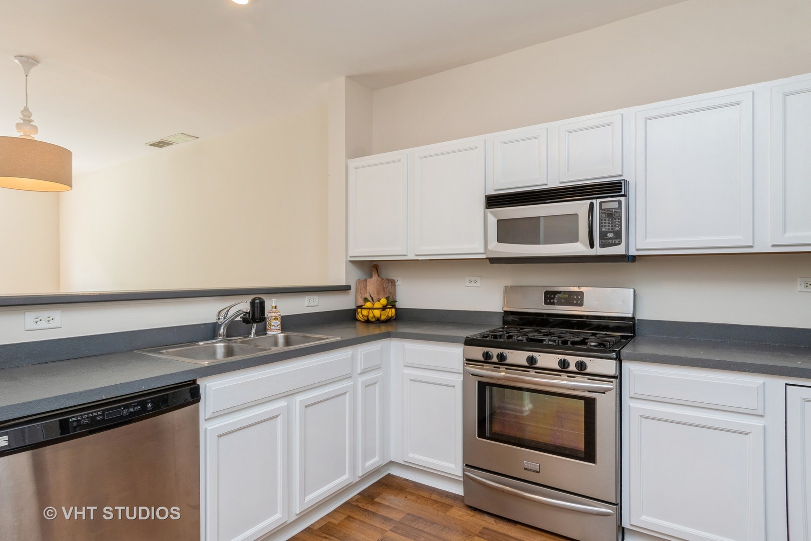 2476 Oneida Lane Naperville, IL 60563 - Photo 6 of 23