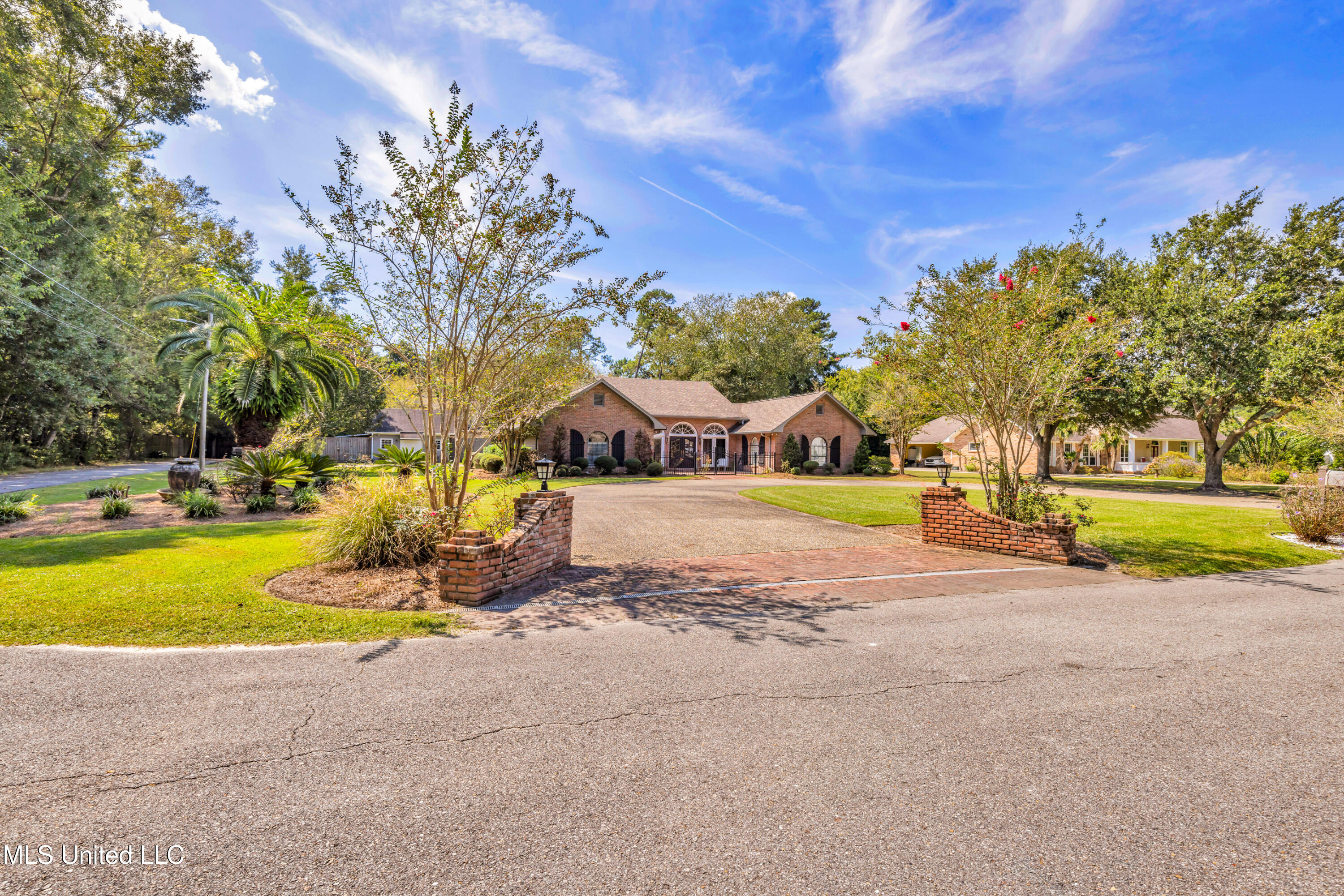 13613 Paraiso Road Ocean Springs, MS 39564 - Photo 2 of 58 13163ParaisoRd-2