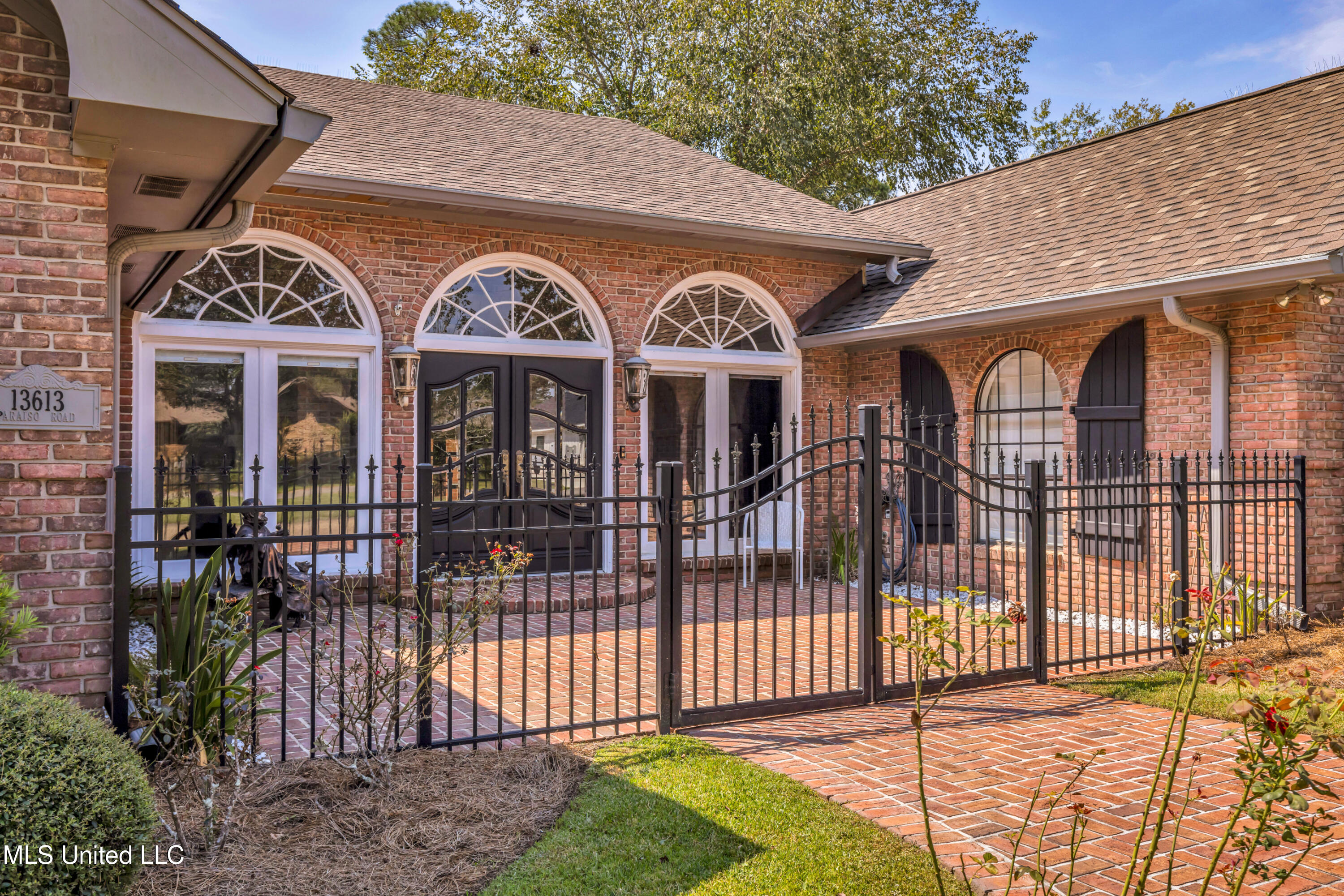 13613 Paraiso Road Ocean Springs, MS 39564 - Photo 3 of 58 13163ParaisoRd-7