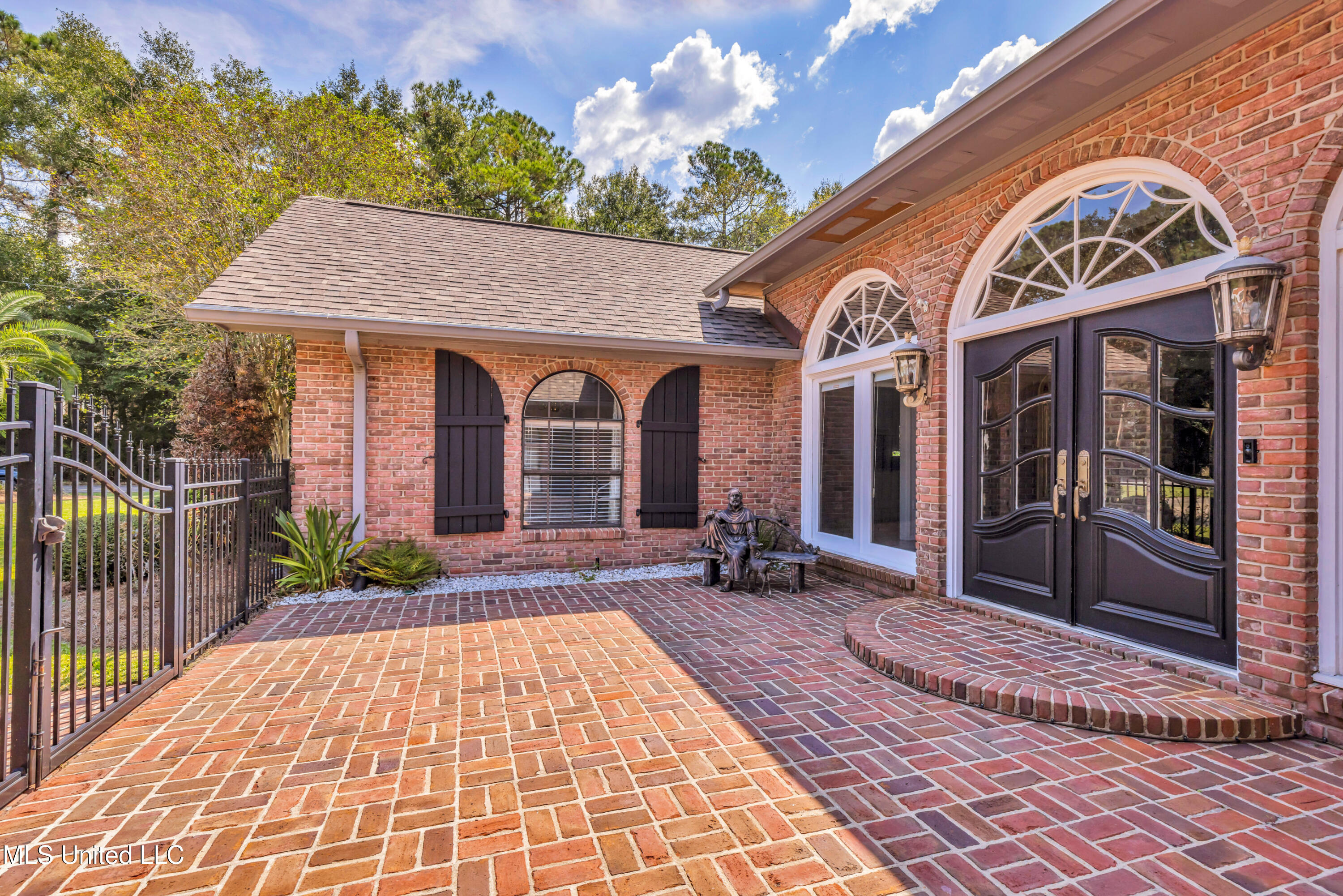 13613 Paraiso Road Ocean Springs, MS 39564 - Photo 4 of 58 13163ParaisoRd-8