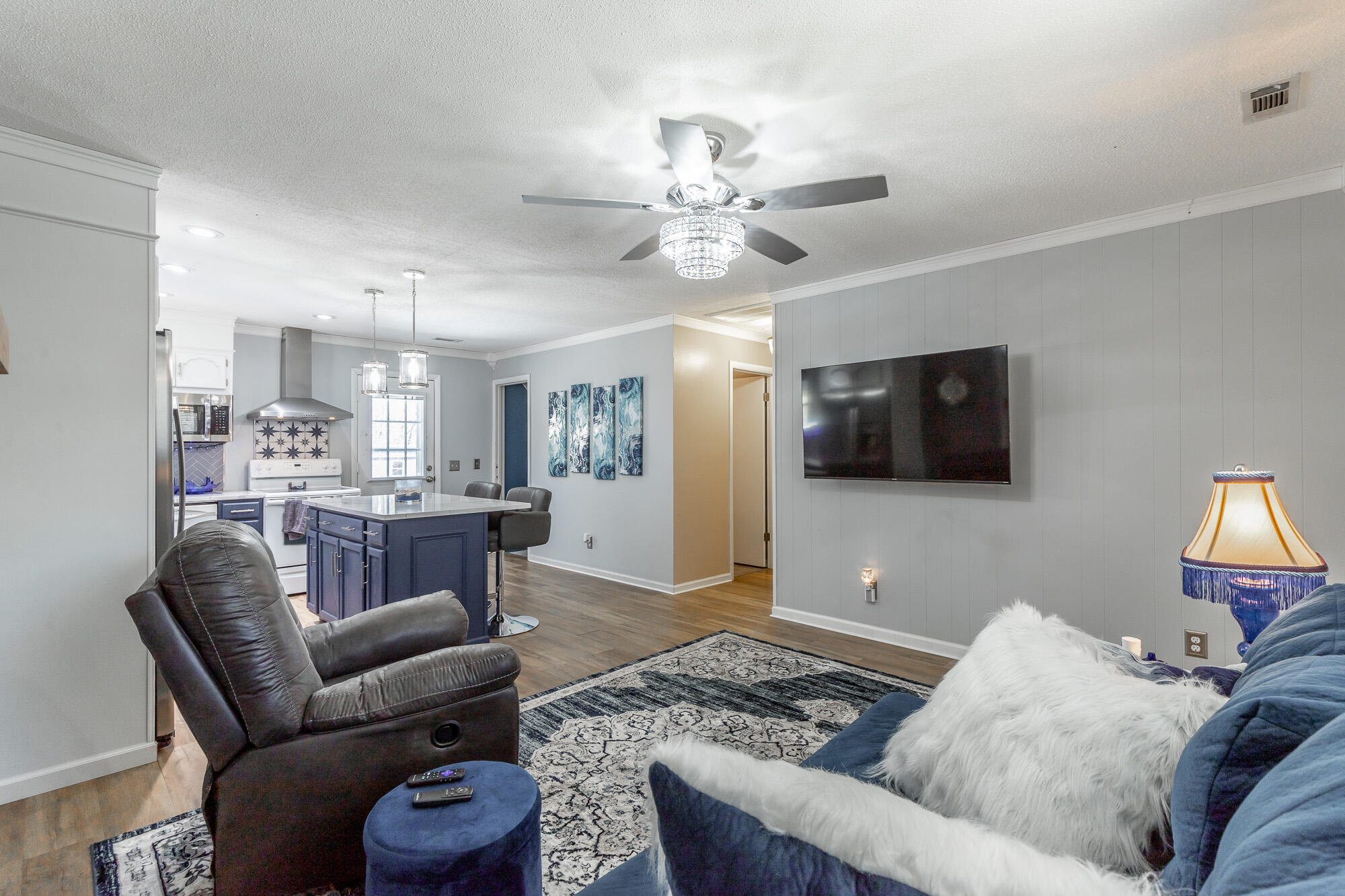 3885 Highway 41 Ringgold, GA 30736 - Photo 5 of 39 Living Room