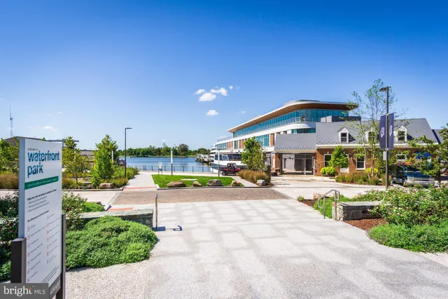 $460,000 | 650 Wharf Street Southwest, Unit Z01, Washington, DC 20024