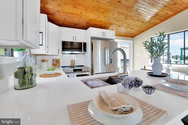 $460,000 | 650 Wharf Street Southwest, Unit Z01, Washington, DC 20024