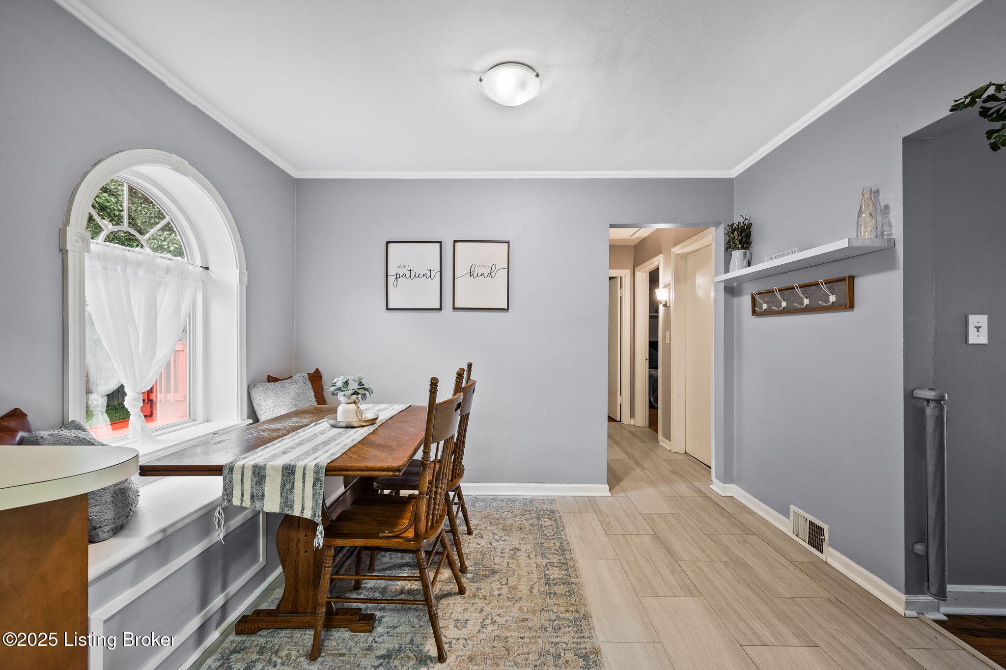 8433 Chase Road Louisville, KY 40258 - Photo 14 of 33 16-web-or-mls-8433-chase-rd