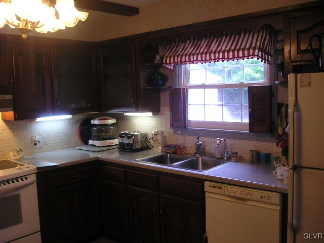 1242 Seidersville Road Bethlehem, PA 18015 - Photo 9 of 13 Gallery Image 9