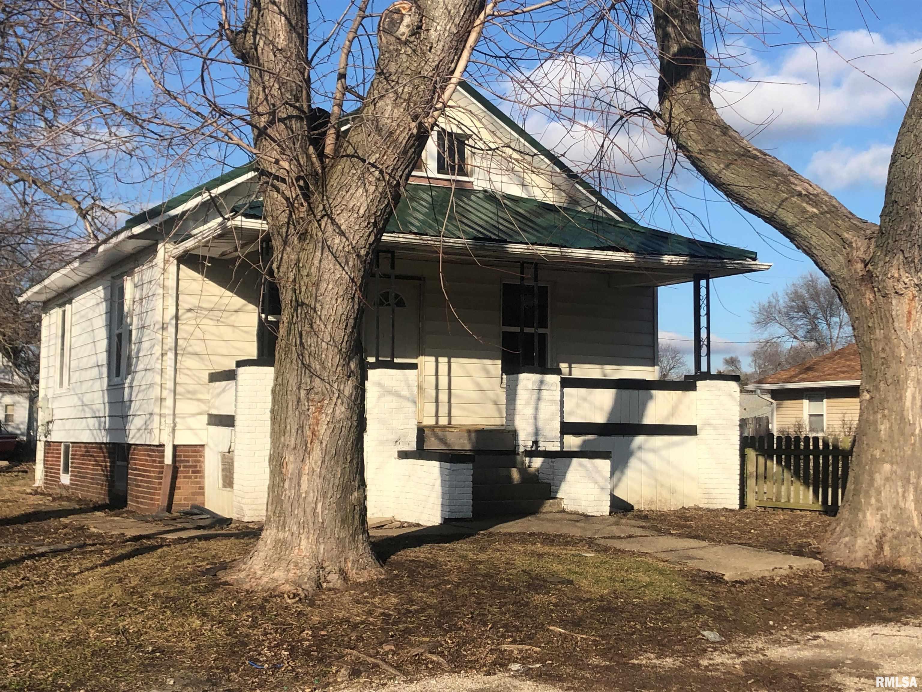 1301 Morton Avenue Springfield, IL 62702 - Photo 1 of 11