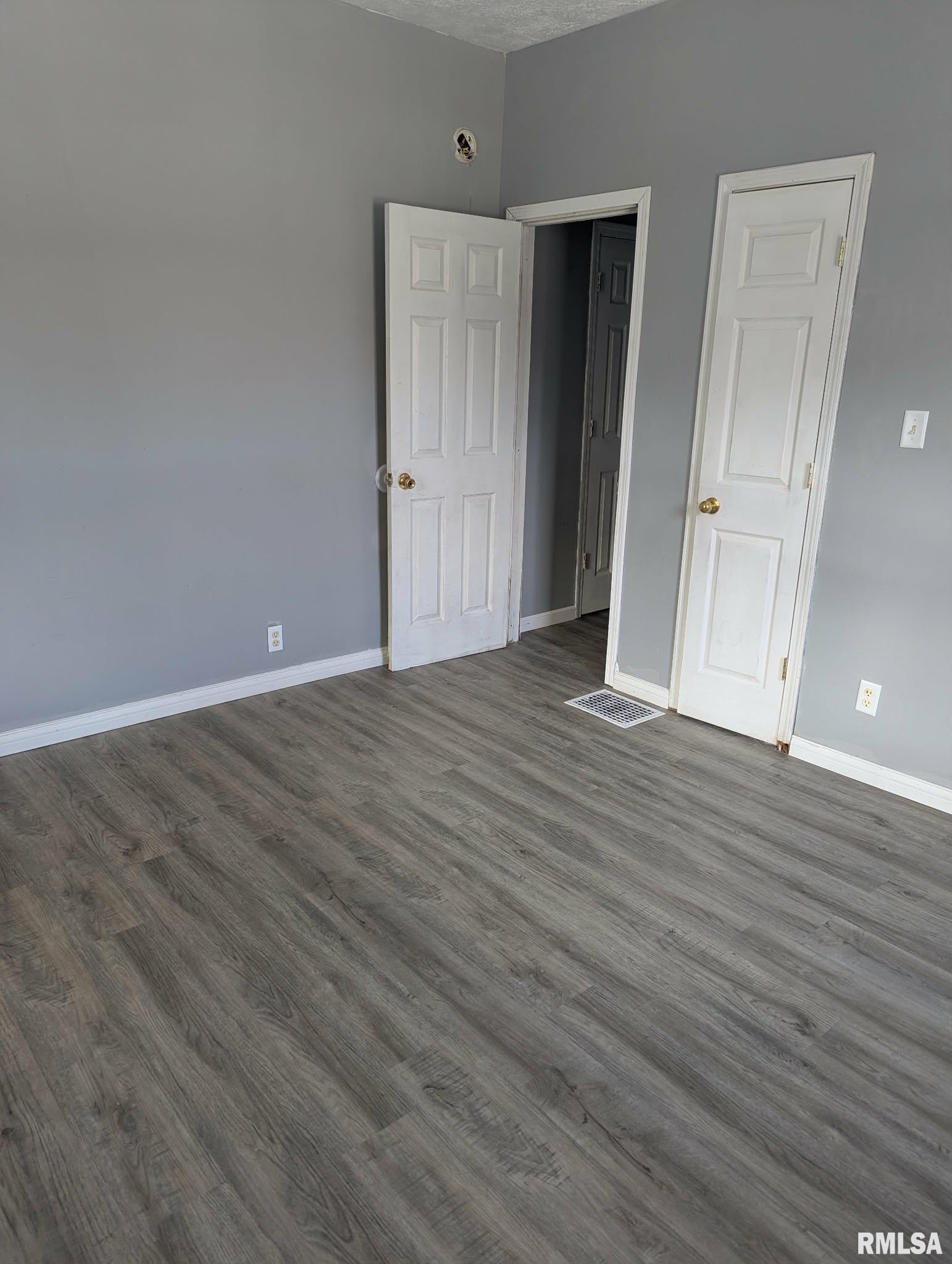 1301 Morton Avenue Springfield, IL 62702 - Photo 16 of 30 Gallery Image 16